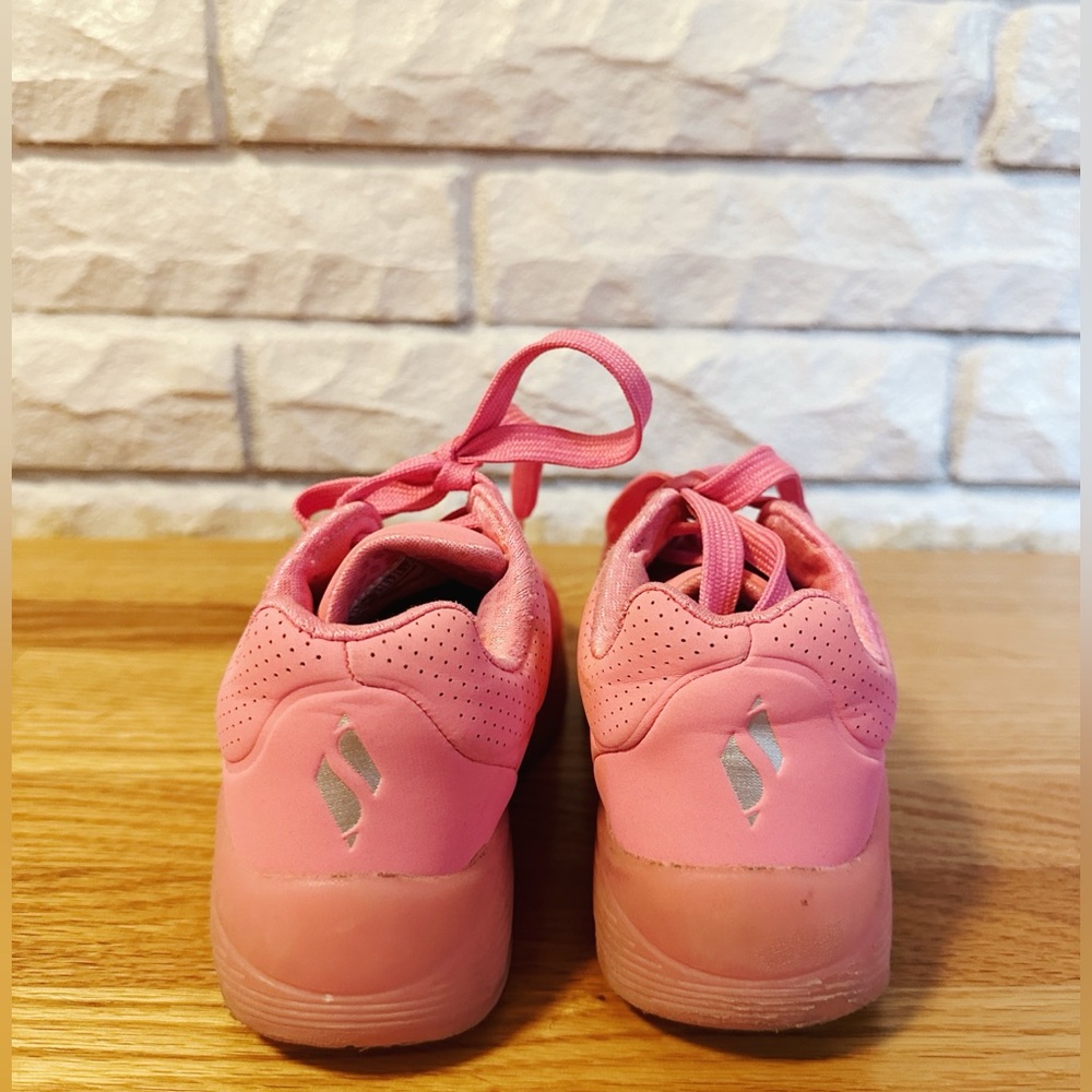 COPY - Skechers Unisex-Child Uno Ice Sneaker in Neon Pink - Picture 4 of 8